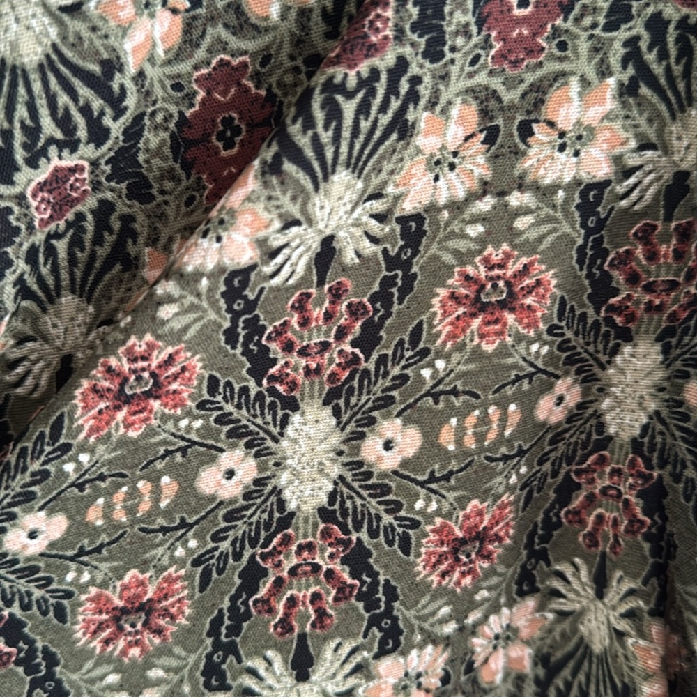 Max studio split button neck collared top - Picture 3 of 5